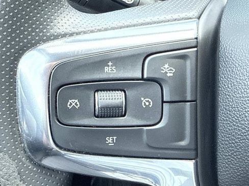 Used 2025 Chevrolet Blazer LT AWD/4WD image 11