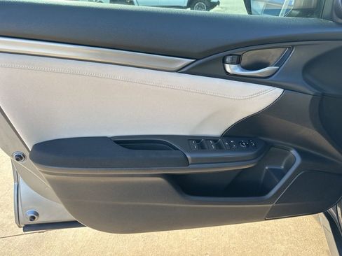 Used 2018 Honda Civic EX image 18