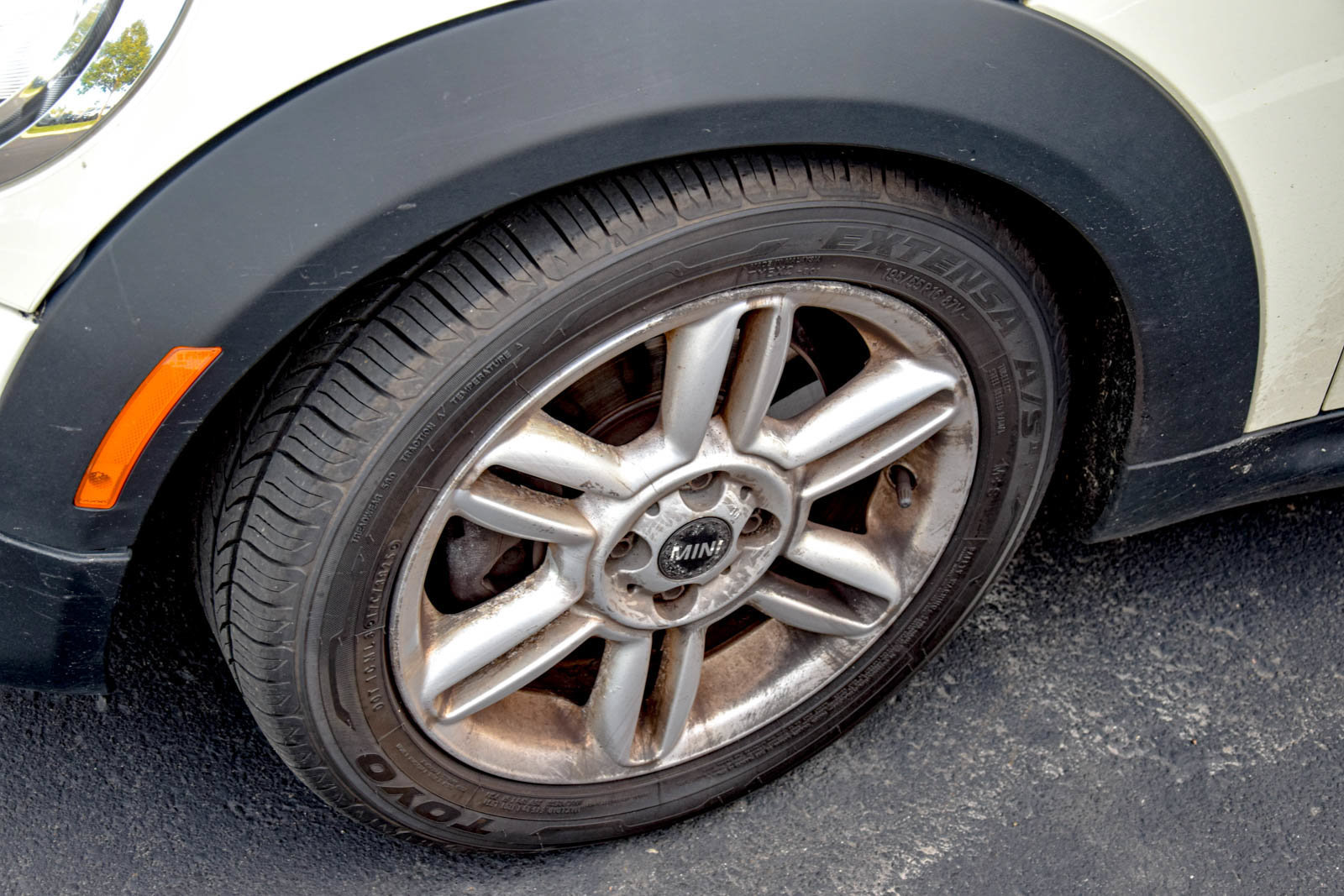 Used 2011 MINI Cooper Convertible FWD image 11