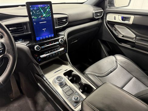 Used 2022 Ford Explorer ST w/ Equipment Group 401A image 12