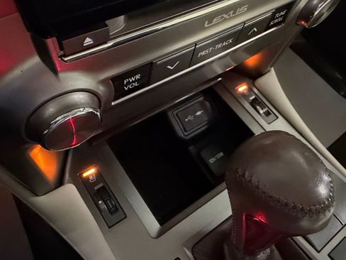 Used 2015 Lexus GX 460 w/ Premium Package AWD/4WD image 36