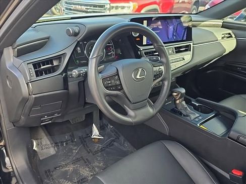 Used 2025 Lexus ES 300h w/ Premium Package image 14