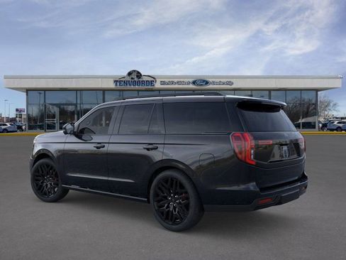 New 2026 Ford Expedition Platinum w/ Stealth Performance Package image 4