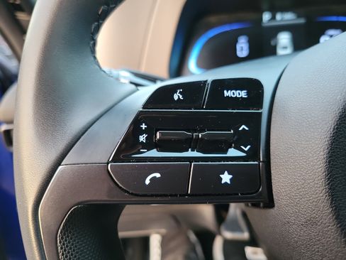 Certified 2025 Hyundai Elantra Sport w/ Cargo Package image 7