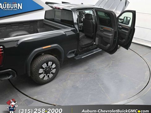 Used 2024 GMC Sierra 2500 Denali w/ Denali Reserve Package image 33