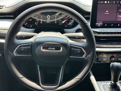 Used 2023 Jeep Compass Latitude AWD/4WD image 23
