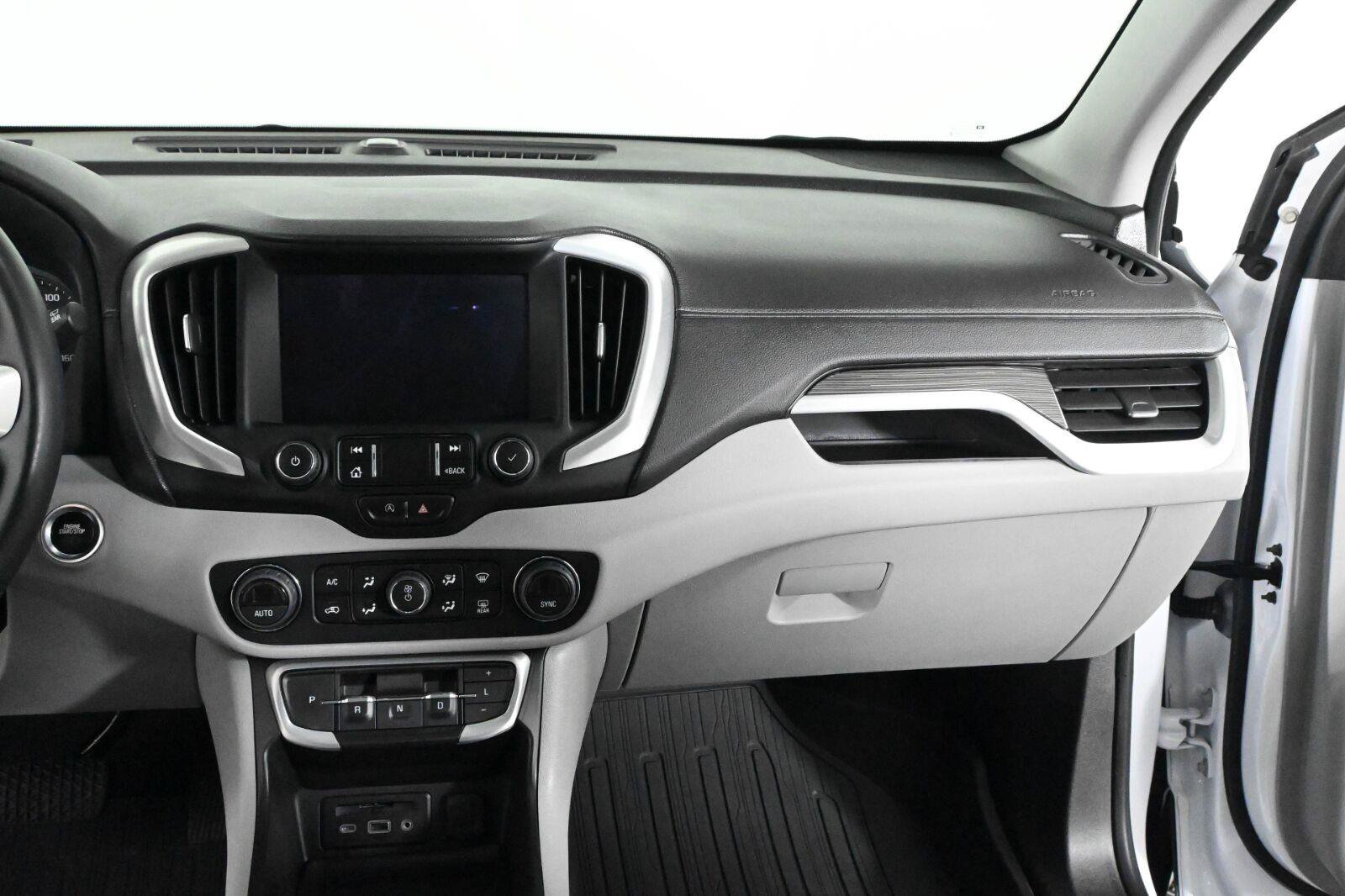 Used 2023 GMC Terrain SLT w/ LPO, Floor Liner Package FWD image 15