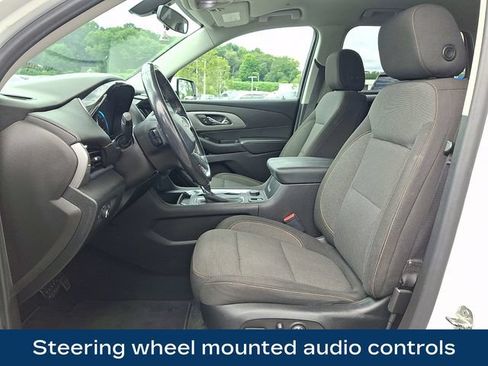 Used 2019 Chevrolet Traverse LT AWD/4WD image 2