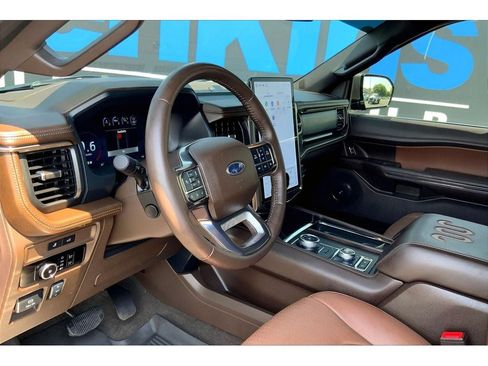 Used 2024 Ford Expedition Max King Ranch AWD/4WD image 16