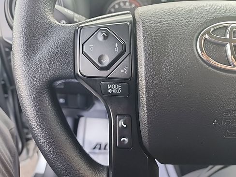 Used 2022 Toyota Tacoma SR image 19