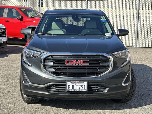 Used 2021 GMC Terrain SLE AWD/4WD image 2