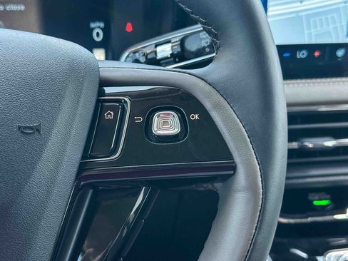 Used 2025 Lincoln Corsair Reserve FWD image 28