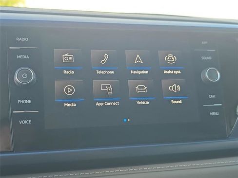 Used 2024 Volkswagen Taos SE FWD image 21