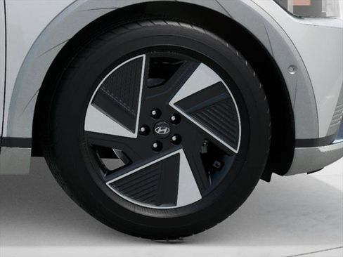 New 2026 Hyundai Ioniq 5 Limited image 8