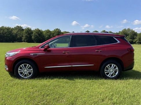 Used 2018 Buick Enclave Essence FWD image 4