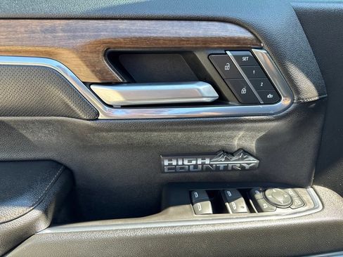 Used 2023 Chevrolet Silverado 1500 High Country w/ Technology Package AWD/4WD image 13