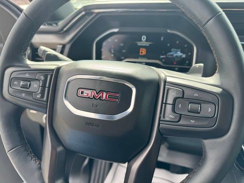 Used 2023 GMC Sierra 1500 AT4 w/ AT4 Premium Package AWD/4WD image 31