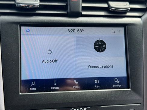 Used 2020 Ford Fusion SE FWD image 3