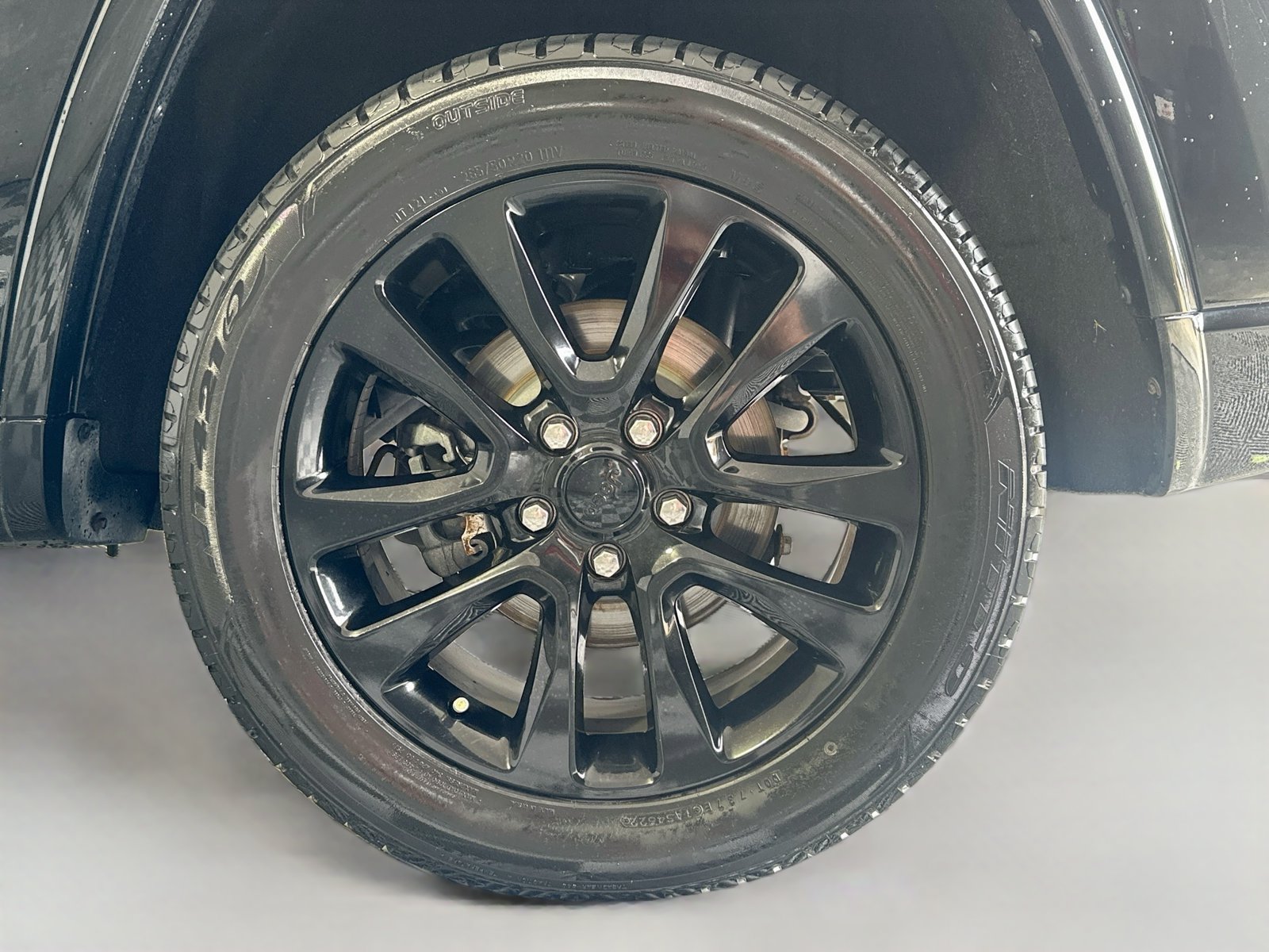 Used 2019 Jeep Grand Cherokee Altitude AWD/4WD image 31
