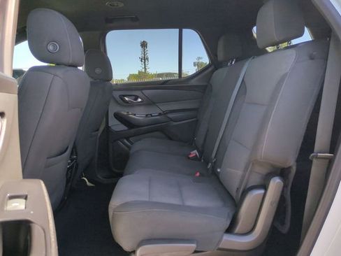Used 2023 Chevrolet Traverse LT FWD image 28