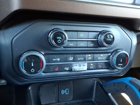 Used 2022 Ford Bronco Outer Banks AWD/4WD image 17
