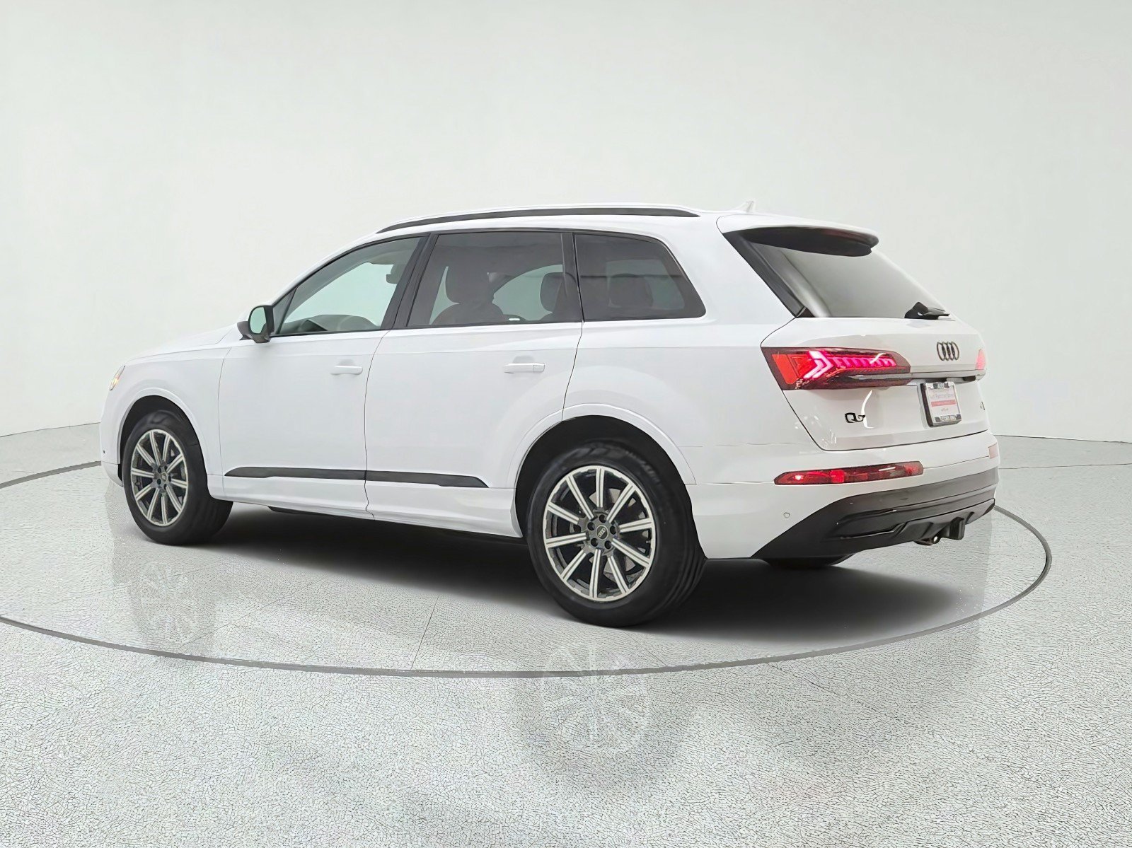 Used 2023 Audi Q7 2.0T Premium Plus w/ Premium Plus Package AWD/4WD image 7