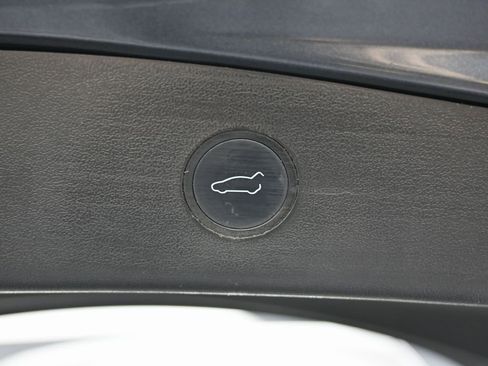 Used 2022 Tesla Model 3 Performance image 15