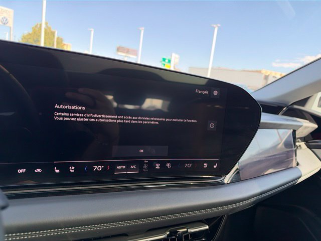 Certified 2025 Audi A6 e-tron Prestige AWD/4WD image 26