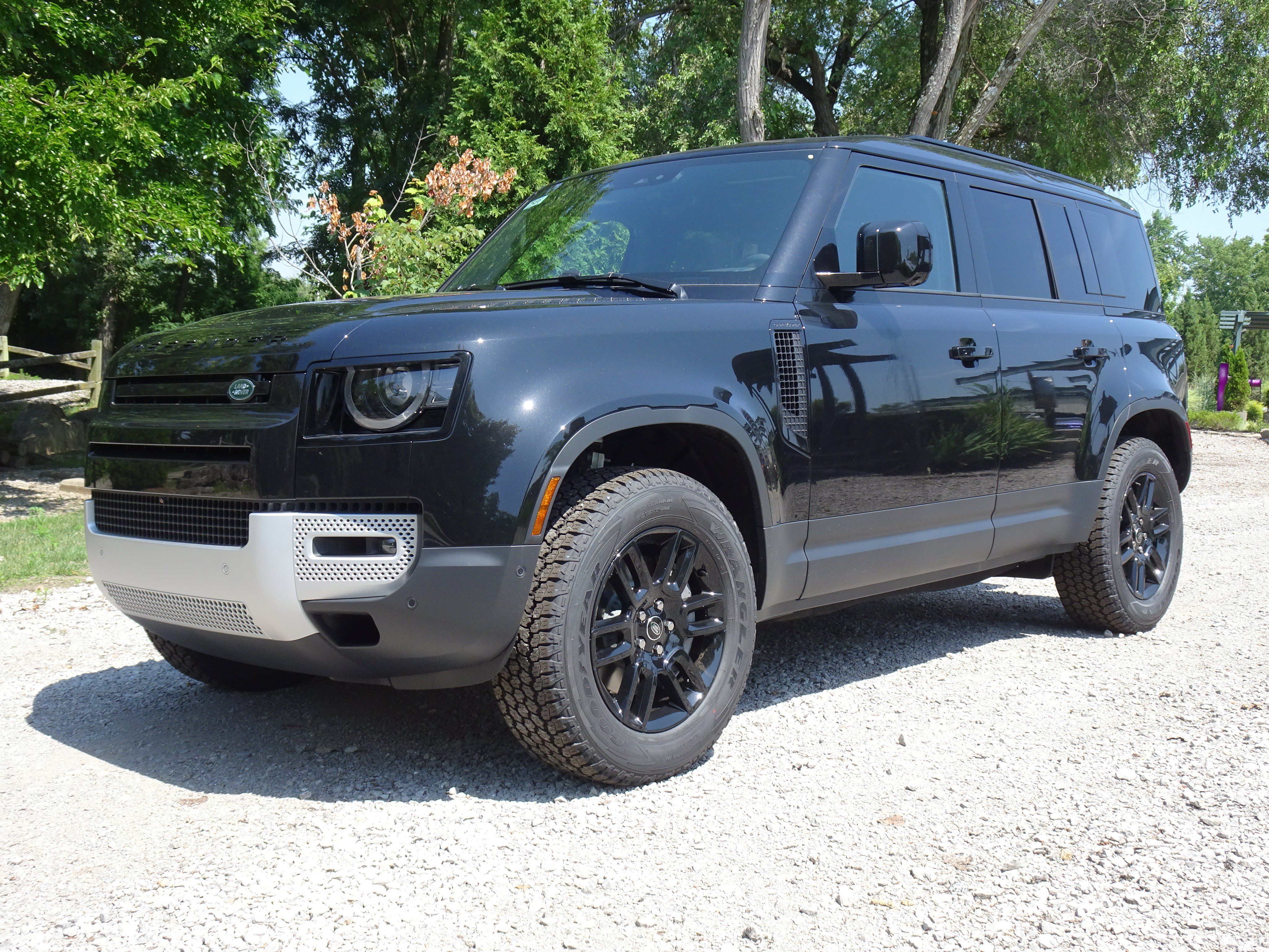 Certified 2025 Land Rover Defender 110 S AWD/4WD image 8