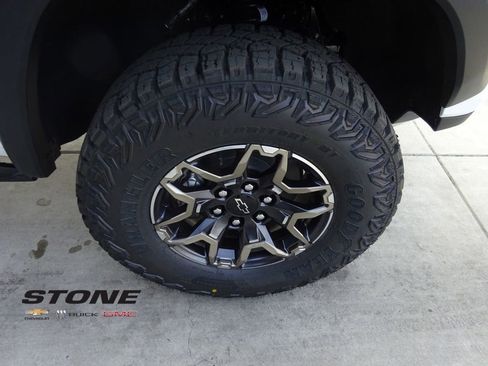 New 2026 Chevrolet Colorado ZR2 image 11