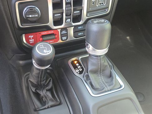 New 2025 Jeep Wrangler Rubicon image 31