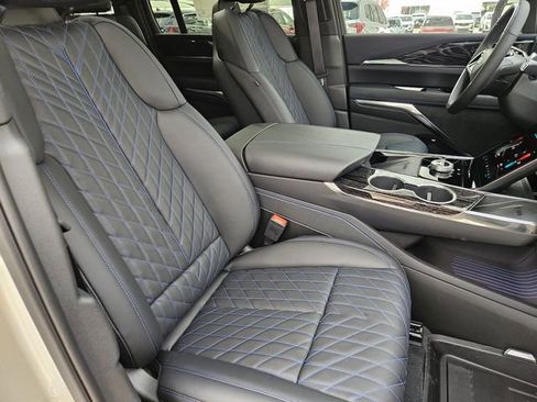 New 2026 Cadillac Escalade IQ Sport 1 w/ LPO, ONYX Package image 28