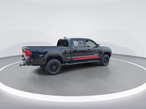 Used 2022 Toyota Tacoma SR5 w/ Technology Package RWD image 9