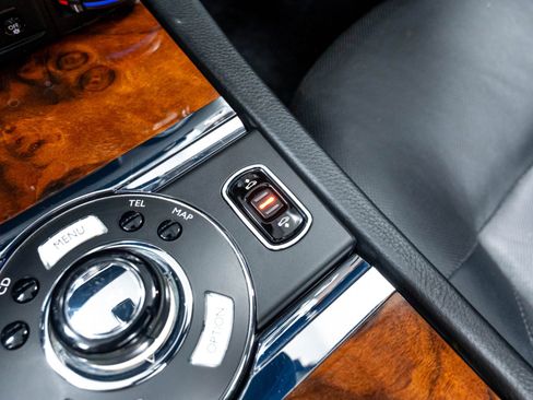 Used 2012 Rolls-Royce Ghost RWD image 81