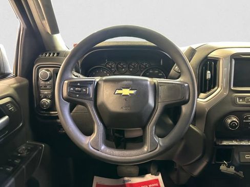 Used 2020 Chevrolet Silverado 1500 Custom w/ Custom Value Package AWD/4WD image 13