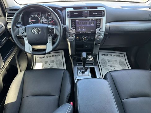 Used 2022 Toyota 4Runner TRD Sport AWD/4WD image 7