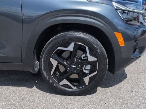 Used 2025 Kia Seltos S AWD/4WD image 11