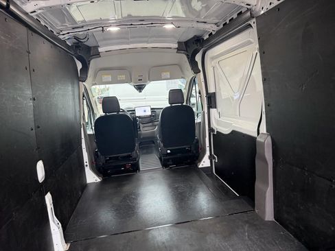 Used 2026 Ford Transit 250 148 Medium Roof RWD image 36