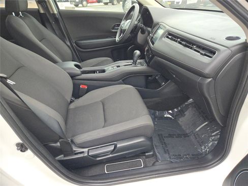 Used 2019 Honda HR-V EX image 7