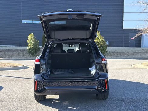 New 2026 Volkswagen Tiguan SE R-Line image 15