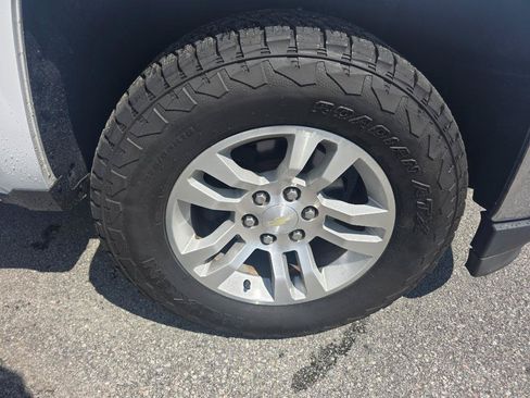 Used 2018 Chevrolet Silverado 1500 LT w/ All Star Edition RWD image 20