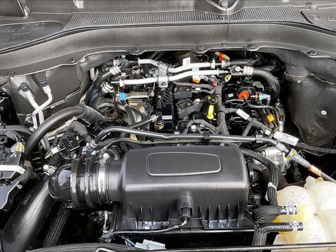 Used 2023 Ford Explorer XLT w/ Equipment Group 202A image 31