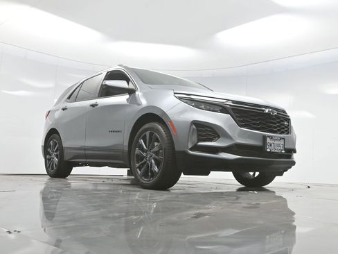 Used 2024 Chevrolet Equinox RS image 49