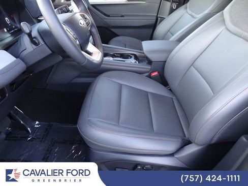 Certified 2026 Ford Explorer Active w/ Active Comfort Package AWD/4WD image 6