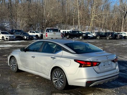 Used 2024 Nissan Altima 2.5 SV image 7
