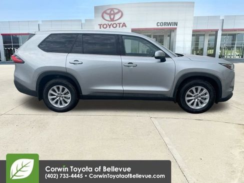 Used 2024 Toyota Grand Highlander XLE image 9
