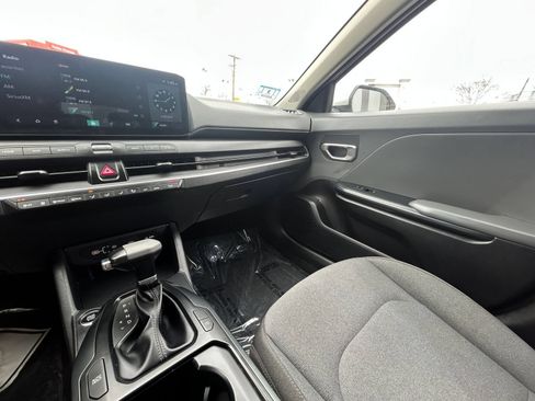 Used 2025 Kia K4 FWD image 31