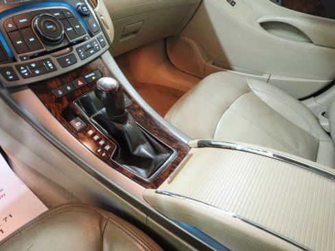 Used 2013 Buick LaCrosse Leather FWD image 19