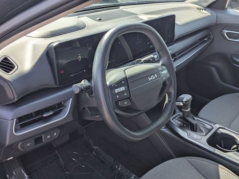 Used 2025 Kia K4 FWD image 13