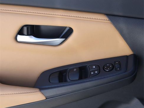 New 2025 Nissan Sentra SV w/ SV Premium Package image 18